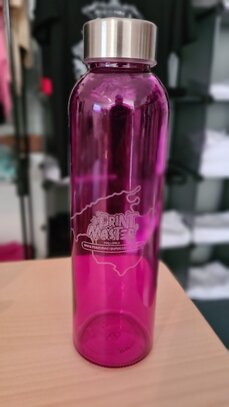 Letterpress-Prägung mit tiefer, fühlbarer Schrift