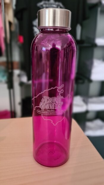 Letterpress-Prägung mit tiefer, fühlbarer Schrift